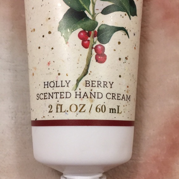 Castelbel Porto Christmas Winter Holiday Scented Holly Berry Hand Cream NWT 2oz - Picture 4 of 15